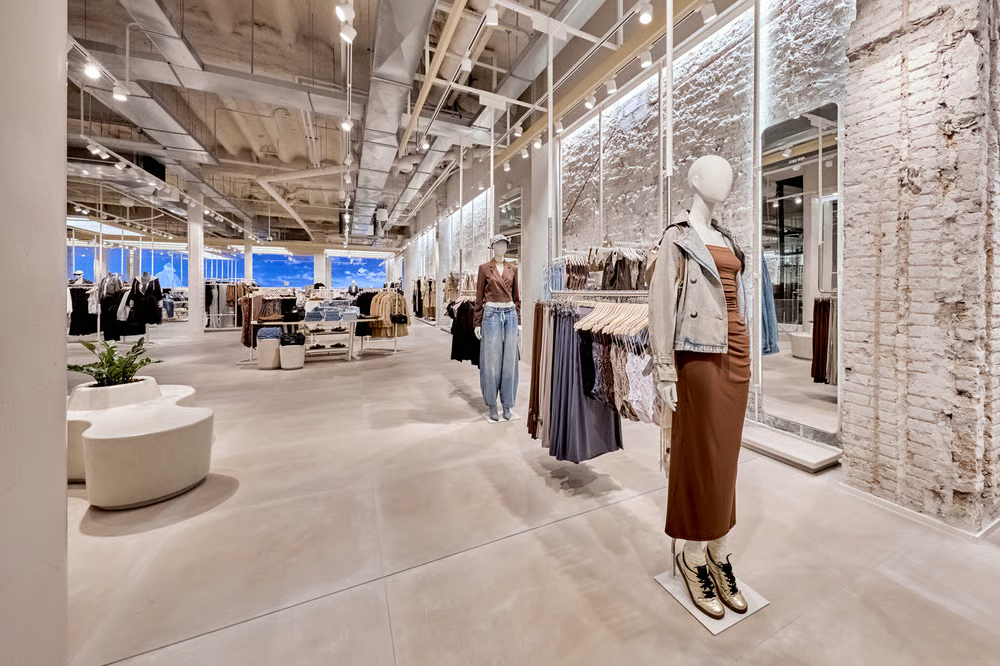 Stradivarius Franchise