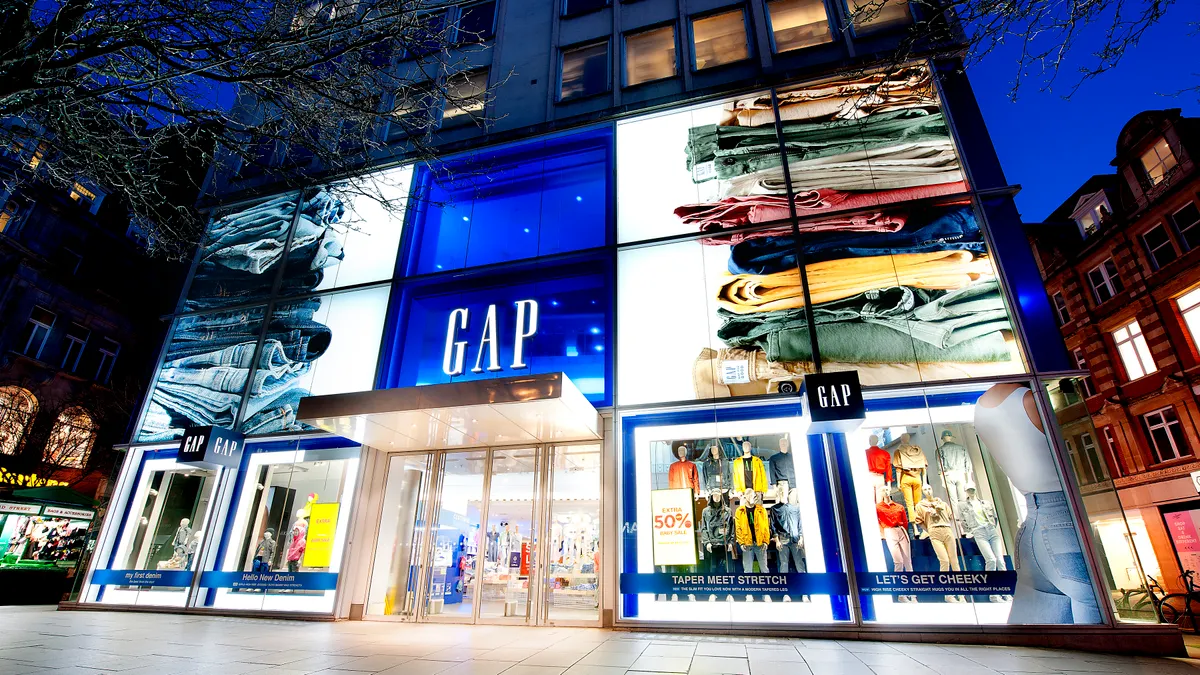 Gap Franchise: Costs, Requirements & How to Partner with America’s Iconic Clothing Brand