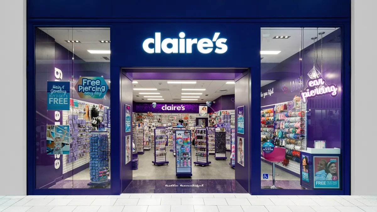 Claire’s Franchise: Costs, Requirements & How to Partner with the Global Accessories Brand