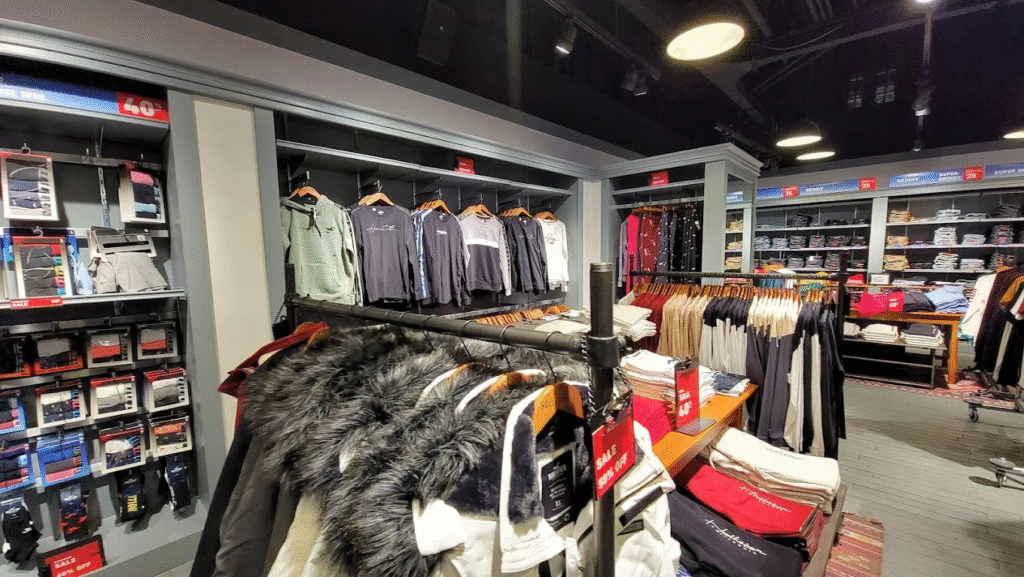 Hollister Co. franchise