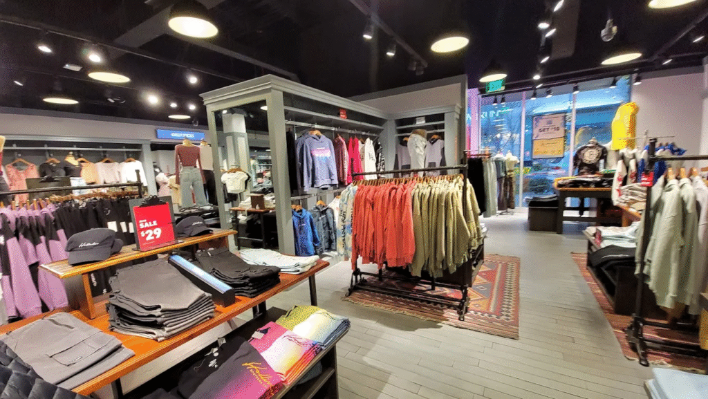 Hollister Co. franchise